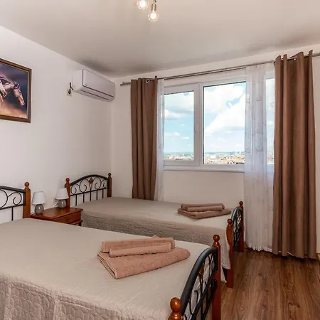 Apartment за гости во1 *